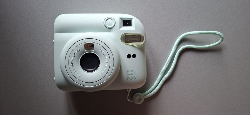 Fujifilm Instax mini 12" Mint green / Фуджифилм инстакс мини 12" ментово зелено; Фотоапарат PENTI,Германия, 1959