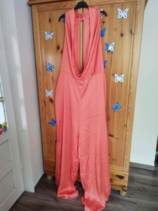 Salopetă Asos, nouă