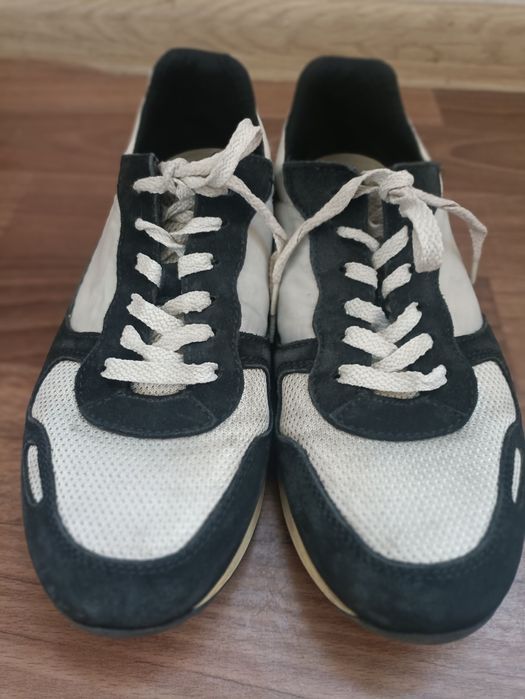 Кроссовки (для девочки) кожа 36 раз