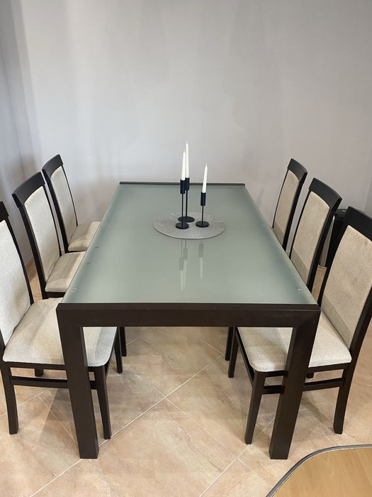 Трапезарна стъклена маса със 6 стола