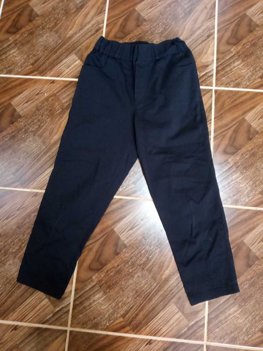 Стильная женская одежда в отличном состоянии размер S-M.Цена 50тыс 1шт