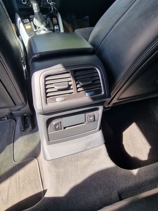 Audi q 5 an 2013 .