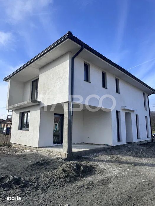 Casa individuala de vanzare 4 camere 300 mp teren Exterior Sibiu