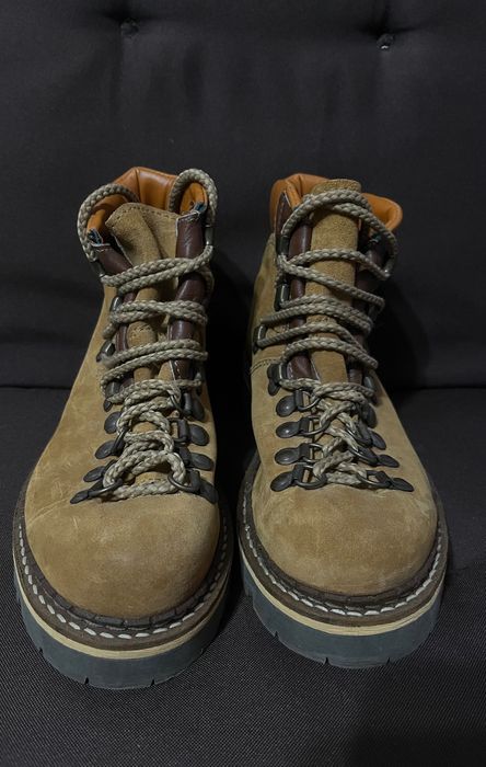 Bocancii îmblăniți din piele