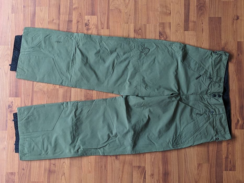 Pantaloni ski Norrona Roldal Gore-Tex marime M/L