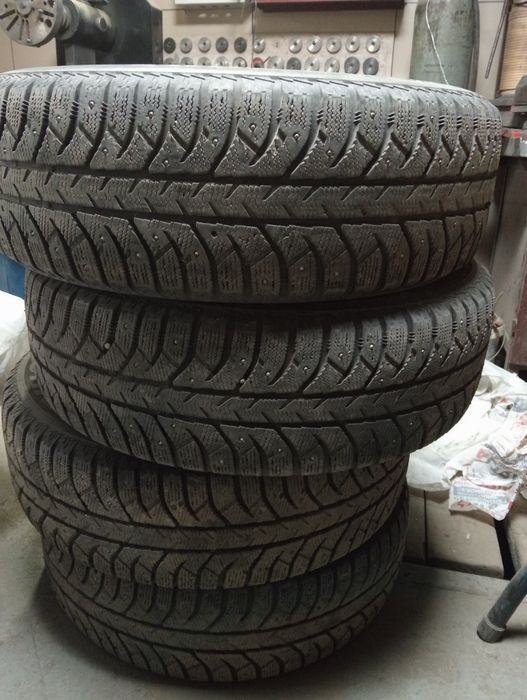 Продам резину б/у зимние