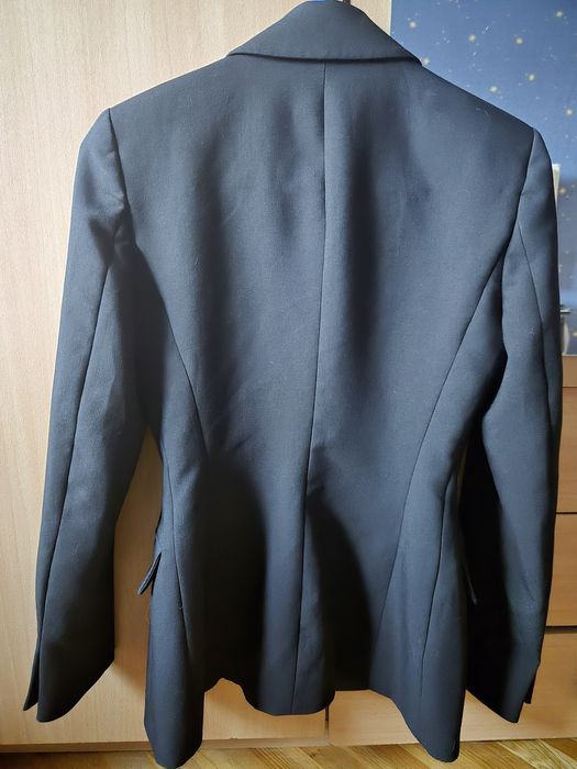 Естествена кожа сако М и черно сако Zara