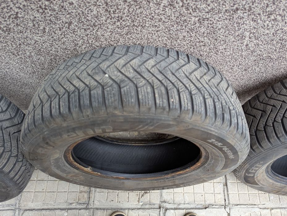 Зимни гуми laufenn 215/65 16.