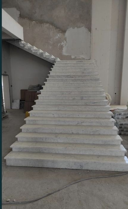 Гранит, мрамор, травертин, балясина