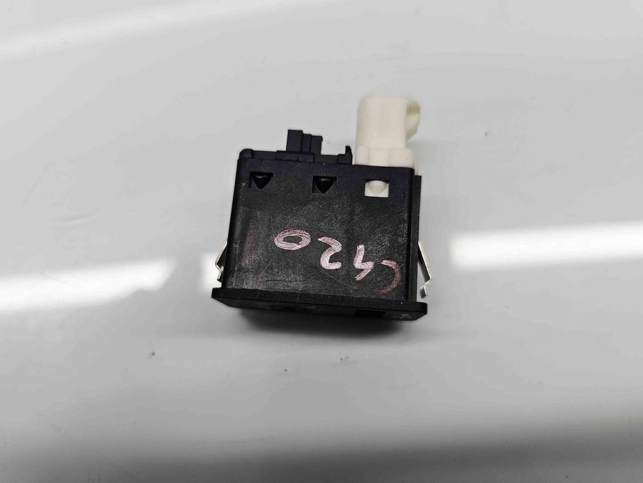 Conector auxiliar USB Bmw X5 (F15, F85) [Fabr 2014-2017] 9266607