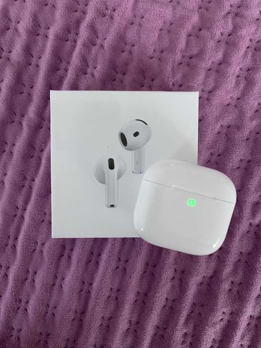 Продам наушники airpods