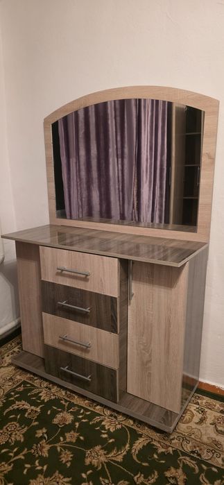 Продам спальную гарнитуру