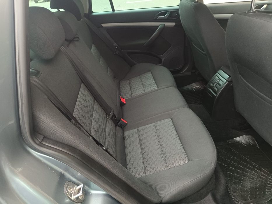 R.A.R EFECTUAT
~Skoda Octavia~An 2013
~Cutie automata DSG
~Motor 1.6 diesel ~Euro 5