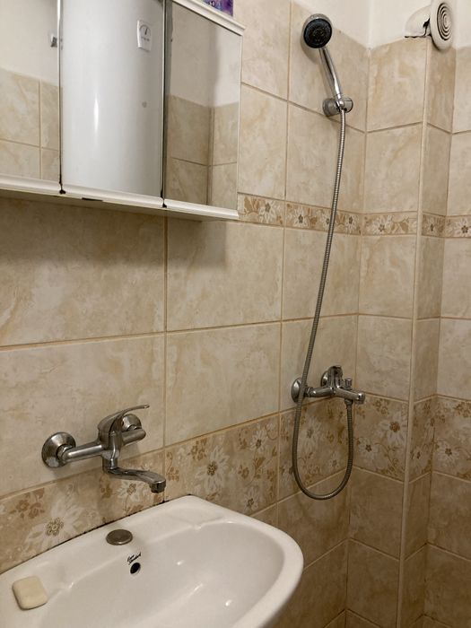 Дава се под наем Тристаен апартамент в Варна, Окръжна болница - 85 кв.м за 660 € - Снимка #16