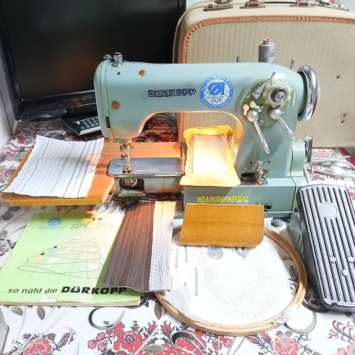 Masina de cusut DURKOPP cu graifar industrial, în totalitate din metal