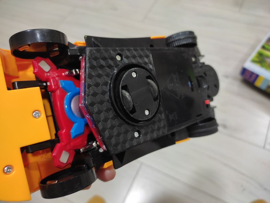 Машина трансформер Бамбелби