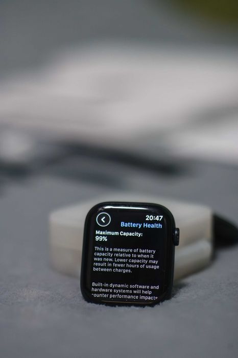 Apple Watch 8 98% baterie