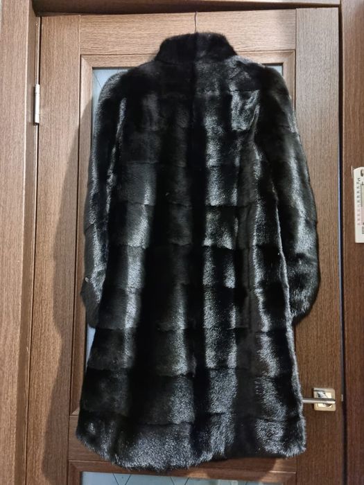 Продам норковую шубу