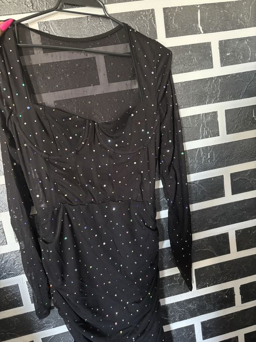 Елегантна дамска рокля – черна с пайет