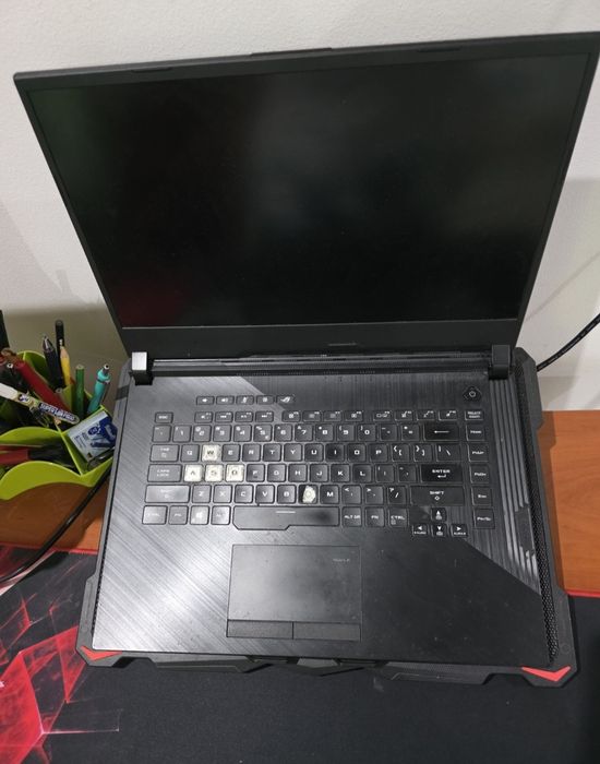Vand Laptop Asus Rog Strix