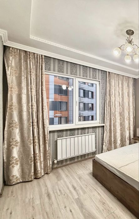 Шторы на три окна б/у