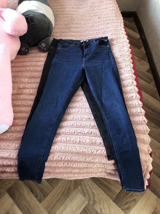 Джинсы . 3 пары отдам