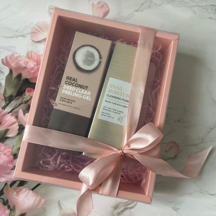 Подарки женщинам на 8 марта