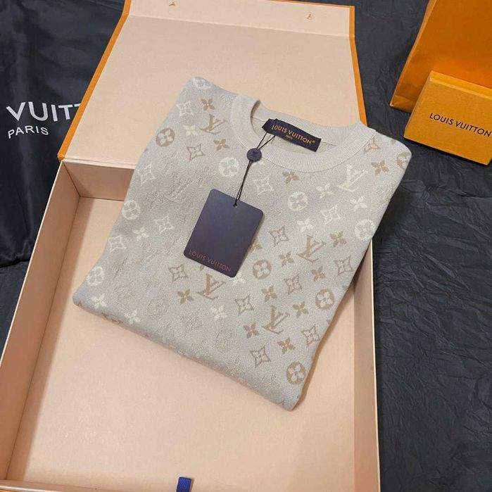 Tricou Louis Vuitton Calitate Premium
