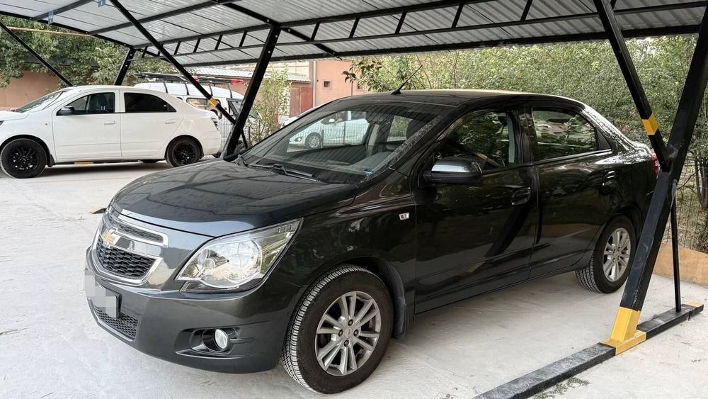 Очень срочно Срочно  сотилади 2021 автомат