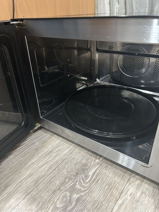 Продам микроволновую печь б/у