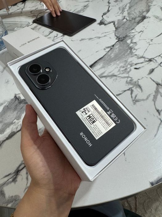 HONOR 400 телефон