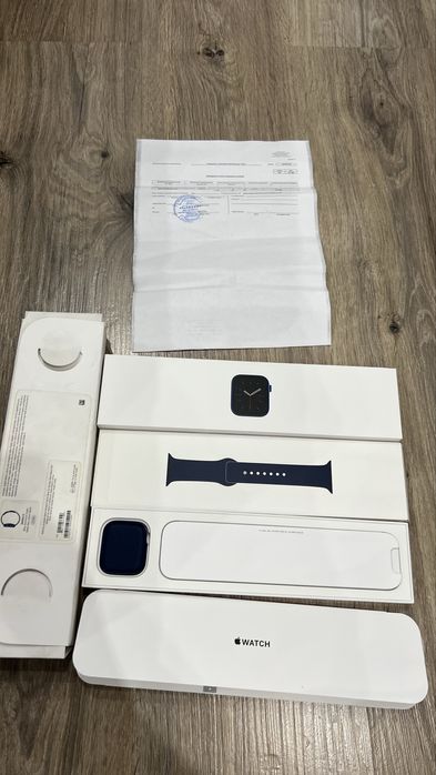Продам Apple watch 6 series 44 mm