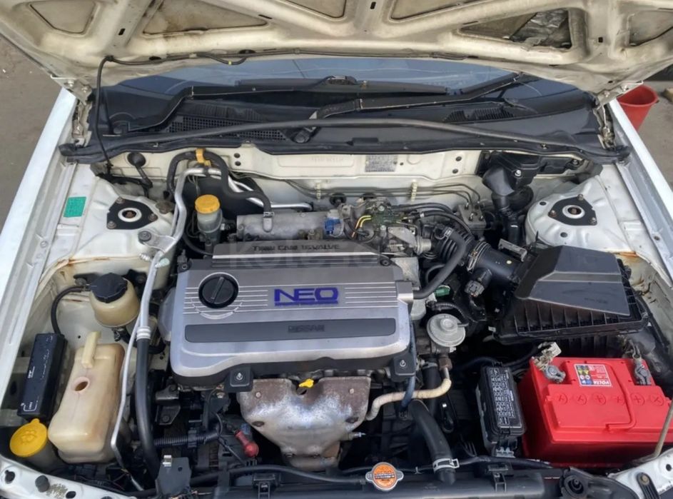 Nissan sunny 1,5  автомат