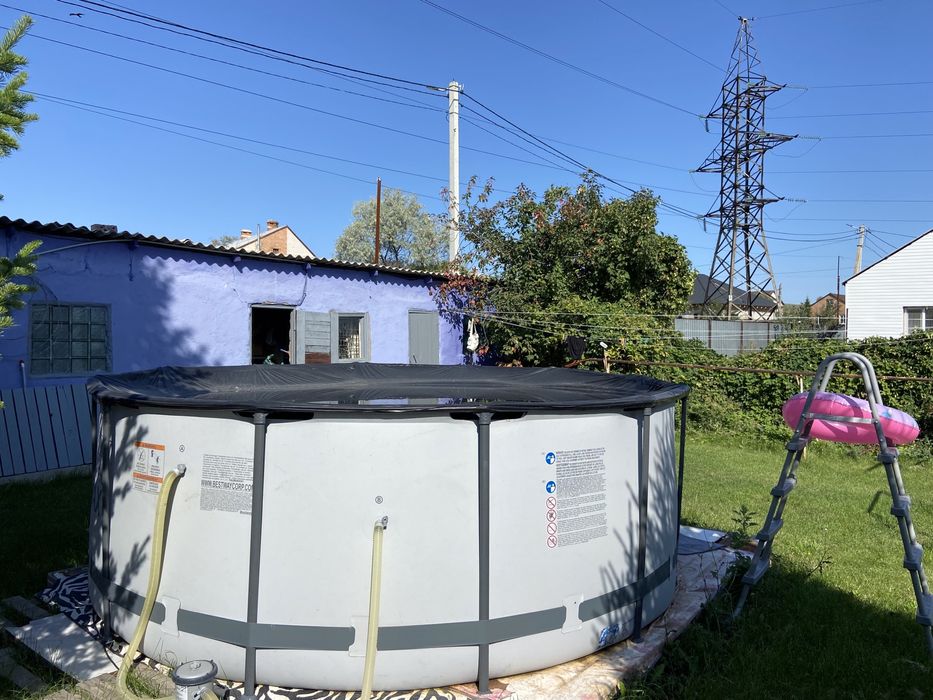 Продам бассейн каркасный