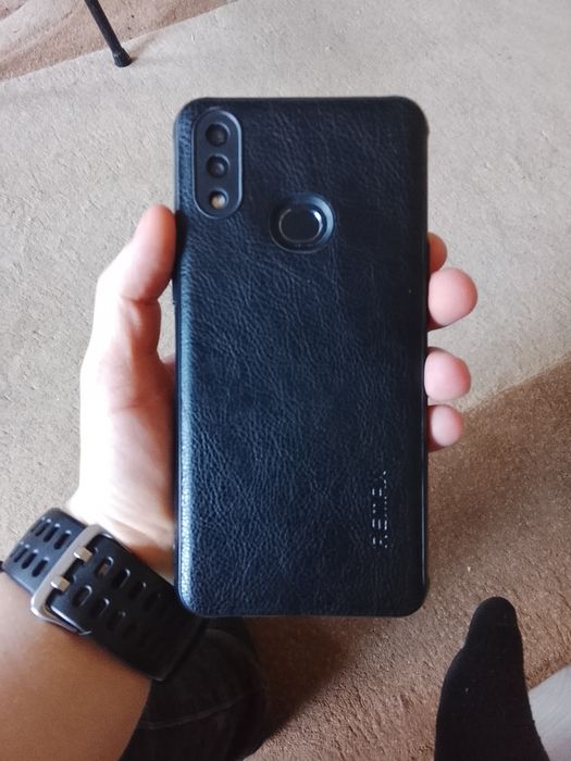 Продаю телефон android samsung А10s