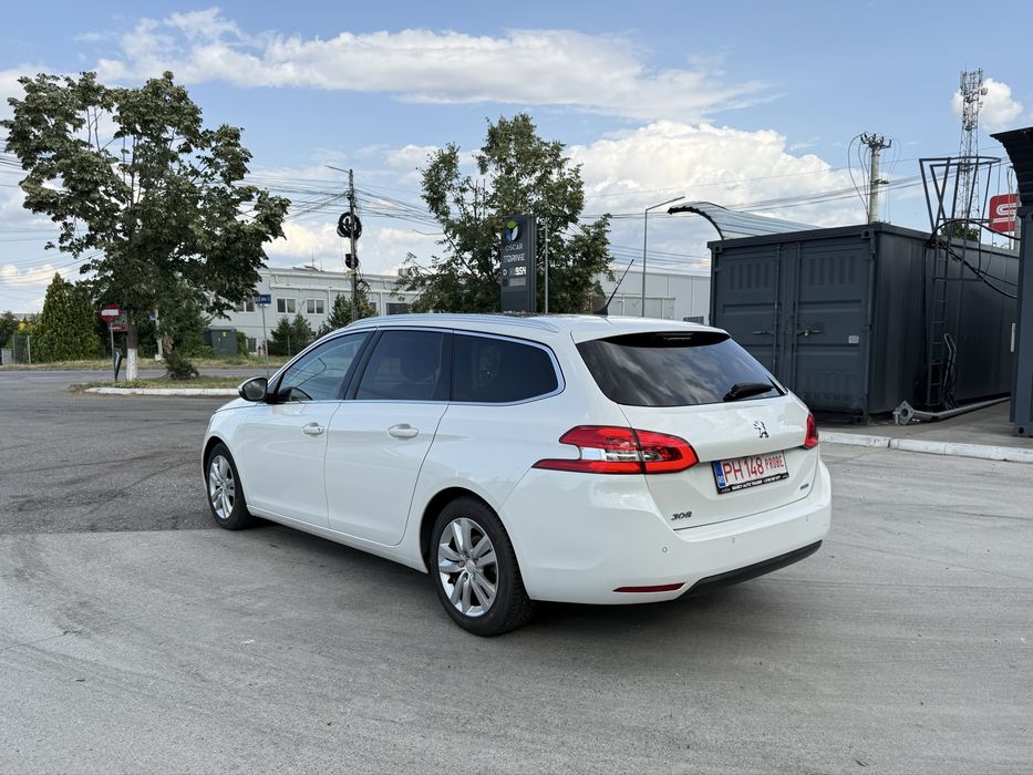 Peugeot 308 SW fab. 2015 , Panoramic, 1.6 HDI Euro6, Camera , Carte service In reteaua Peugeot 2025 , Raport Istoric Km Nap!