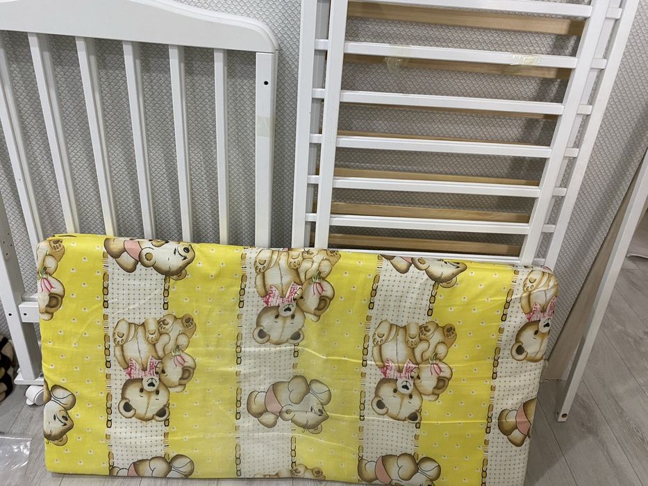 Манеж детская с матрасом