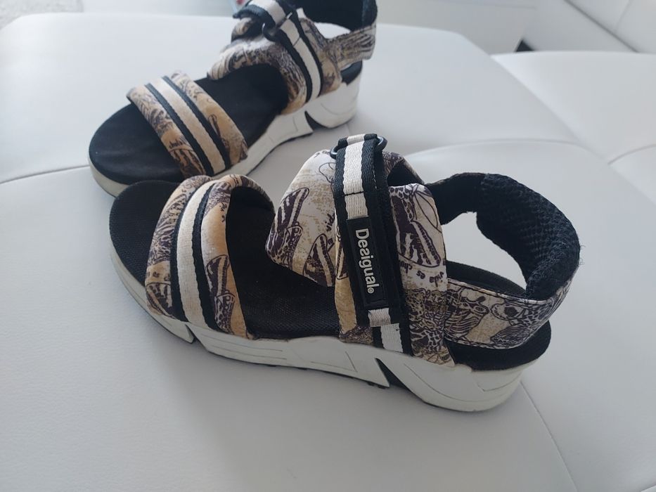 vand sandale dama ,in stare buna,produs de calitate, produs de import.