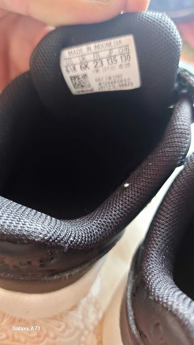 Вътрешни,Маратонки по 20лв