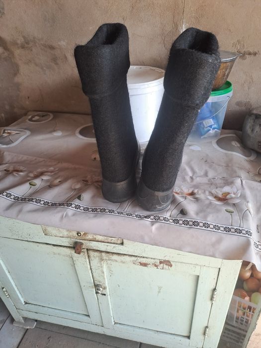 Продам валенки новые