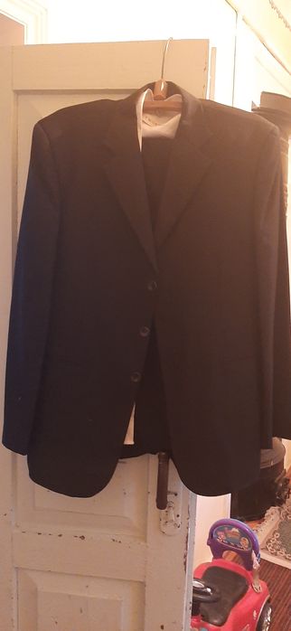 Продам не дорого костюм