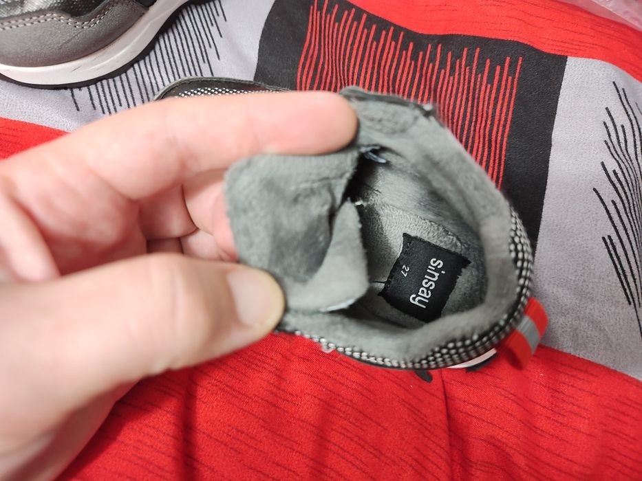 Ghete mărimea 27 , in stare foarte buna, 165 cm