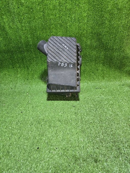 Корпус воздушного фильтра Фольксваген Пассат Б3 Passat B3 омывателя