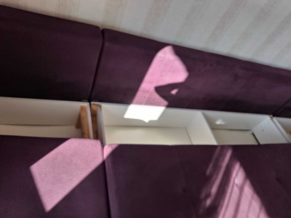 Продается диван для гостиной.