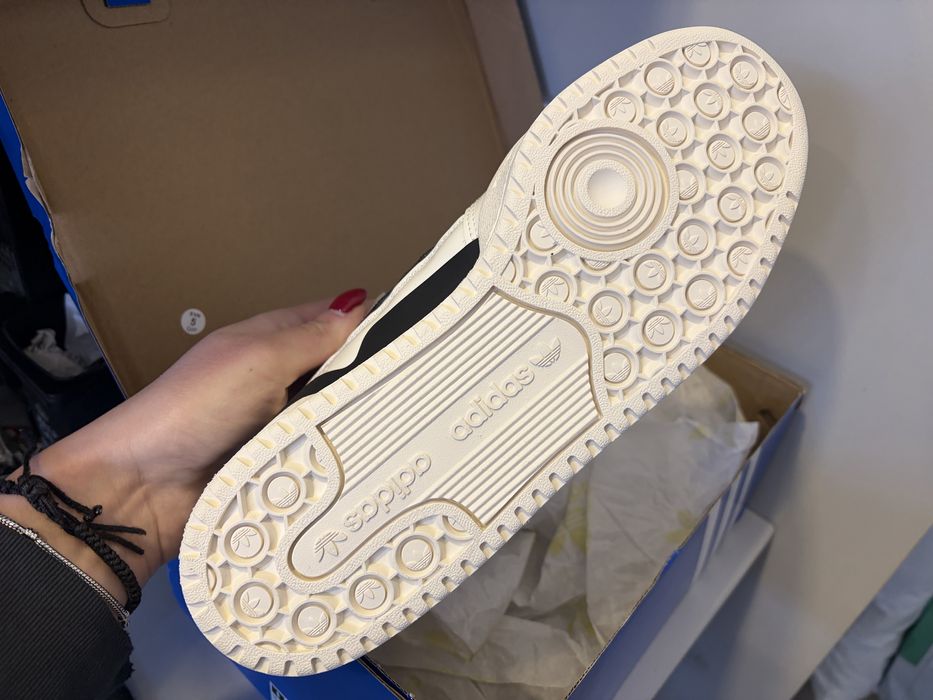 Нови давски обувки