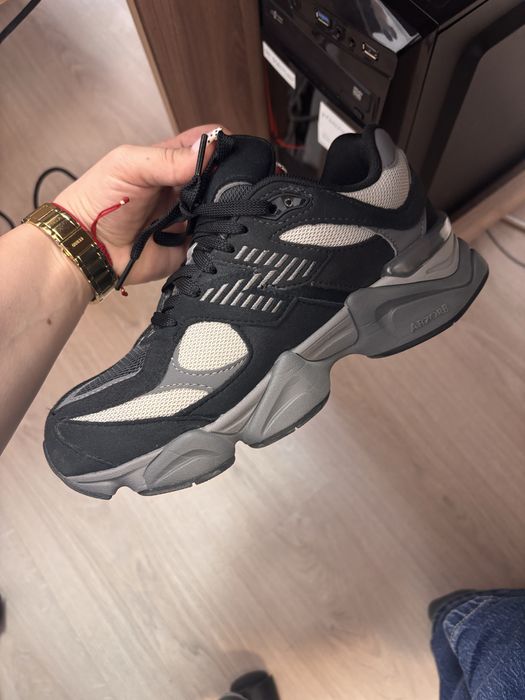 New balance 9060