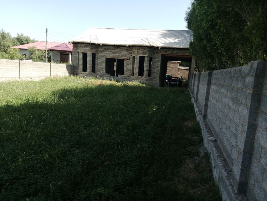 Срочно сотилади  уй