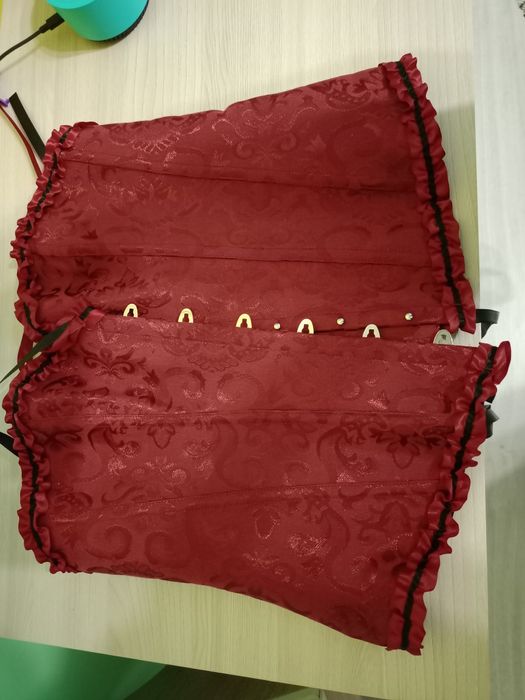 Продам красный корсет