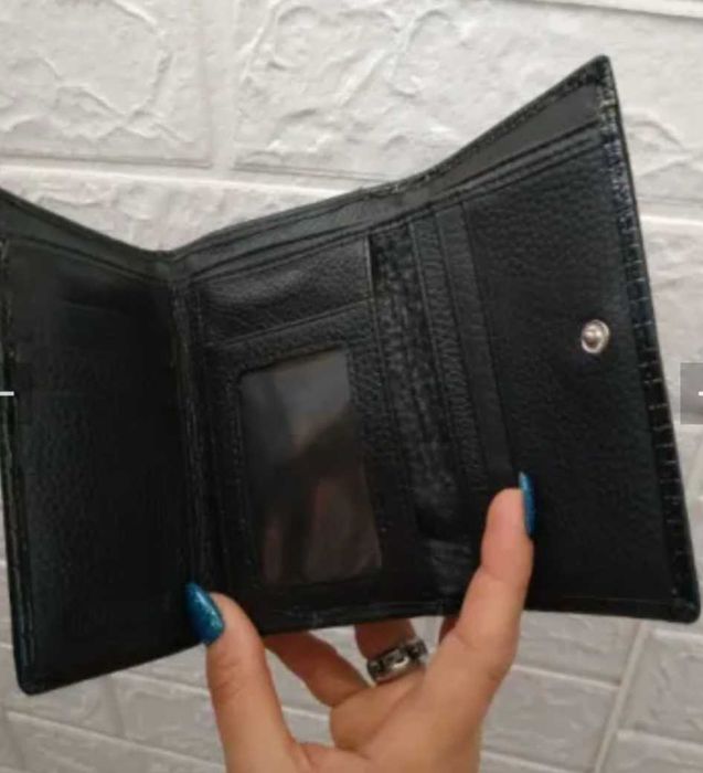 Дамски портмонета