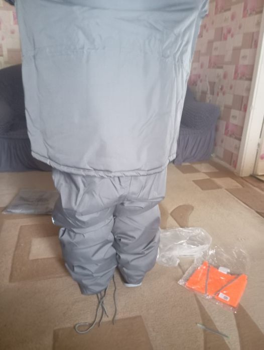 Продам зимнюю спец одежду